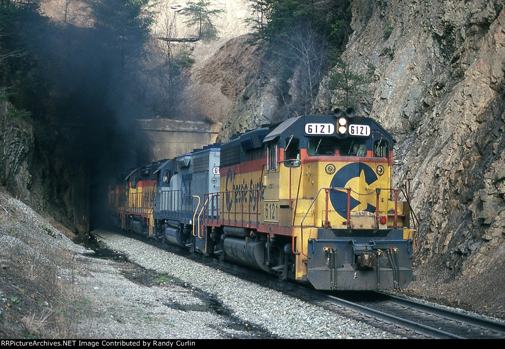 CSX 6121 near Alleghany